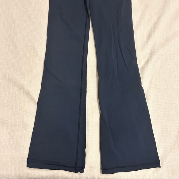 Lululemon Women’s Size 4 Yoga Pants - Picture 3 of 5